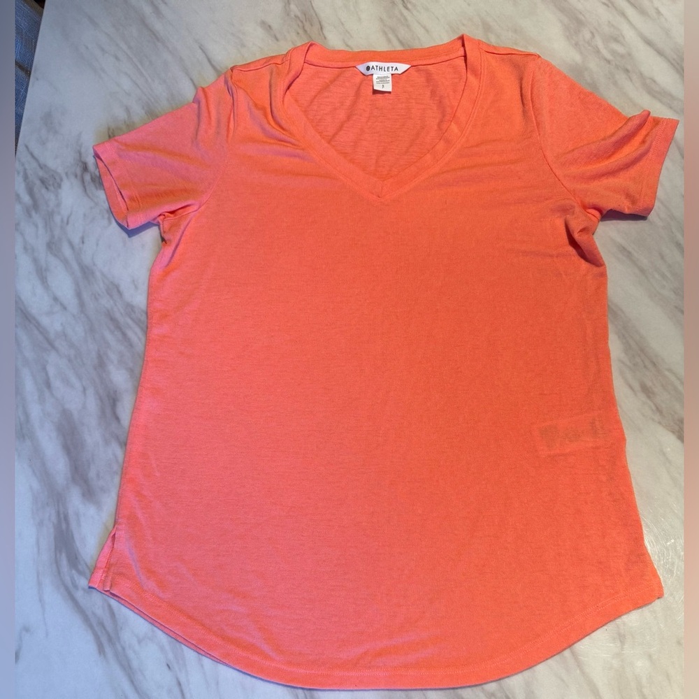 Women's Athleta Breezy V-Neck Short Sleeve Tee in Sunset Glow size Small